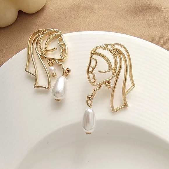 Girl With A Pearl Earring Sterling Silver-Gold Artist Statement Gift Earrings - Picture 2 of 5